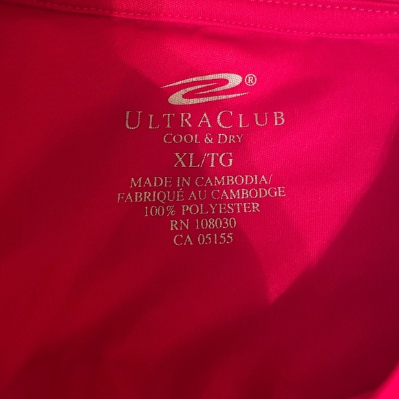 Red Outback Steakhouse Shirt - Picture 3 of 3